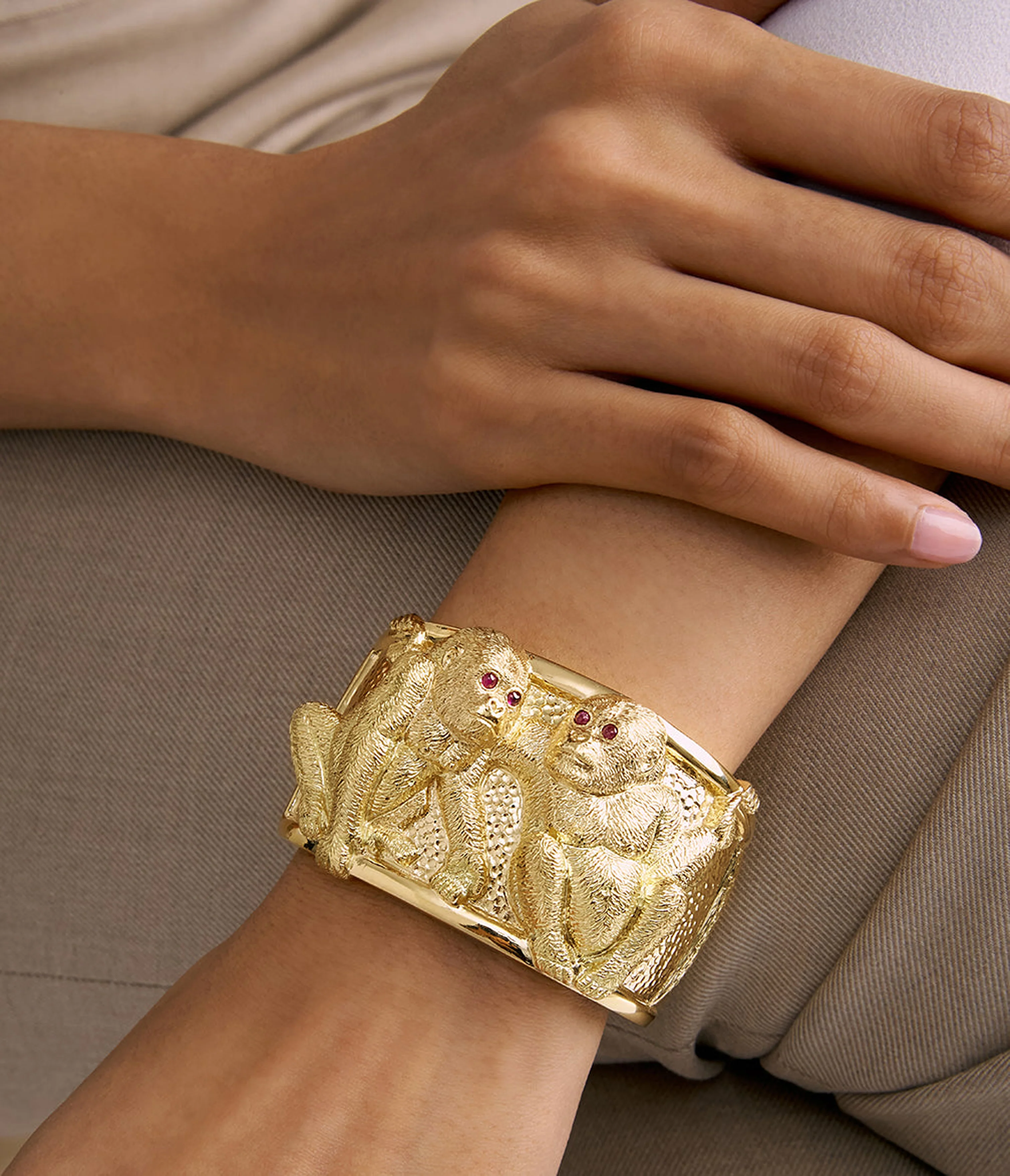 Repoussé Twin Gorilla Cuff - Image 3